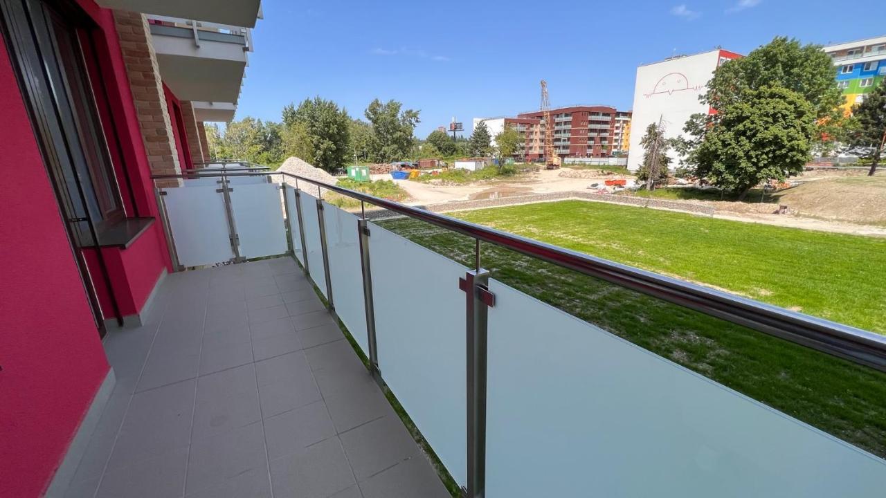 2 Room Apartment, New Building, Bosakova Street, 28 Pozsony Kültér fotó