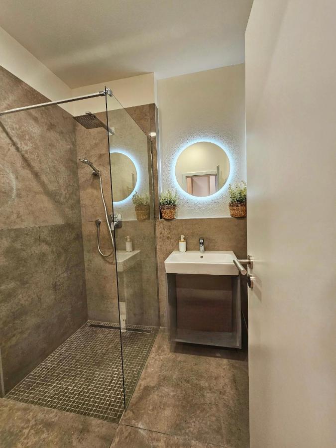 2 Room Apartment, New Building, Bosakova Street, 28 Pozsony Kültér fotó